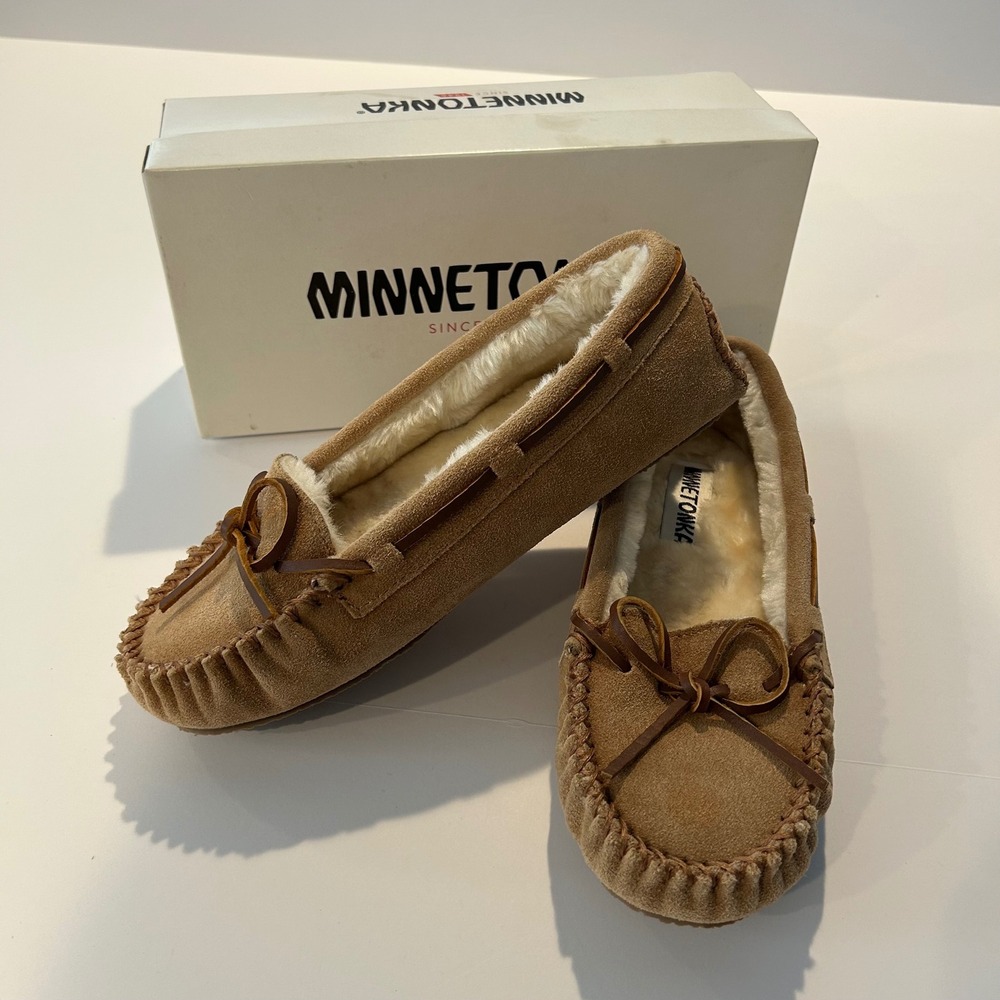 Minnetonka Womens Cally Slipper Cinnamon Suede Moccasin 4011W Size 8 Wide NEW
